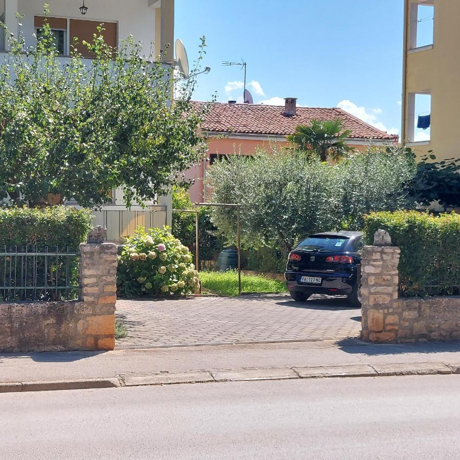 Apartments Iskra Rovinj Bagian luar foto