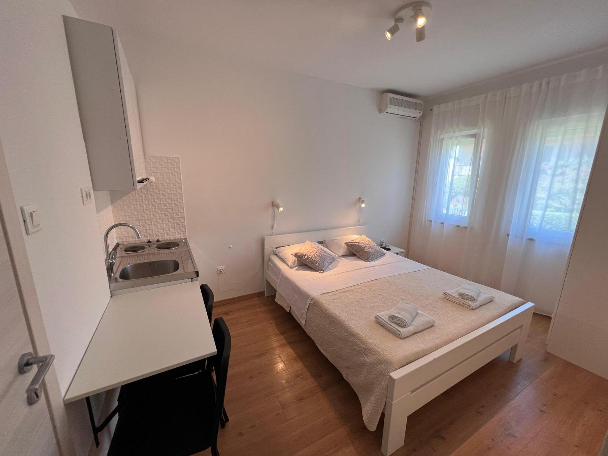 Apartments Iskra Rovinj Bagian luar foto